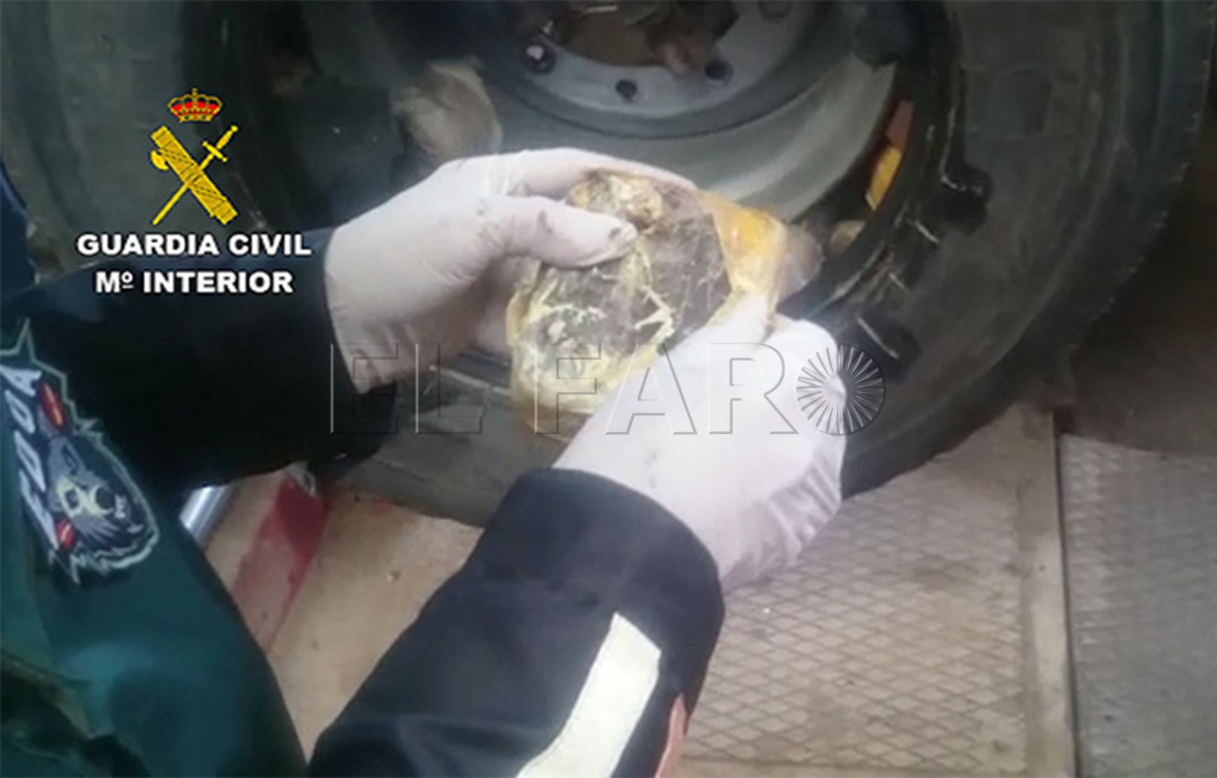 Seis detenidos por llevar 126 kilos de hachís a Almería ocultos en ruedas de remolques