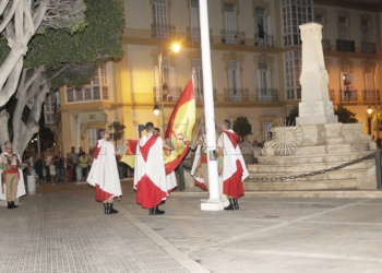 21 01 1 Solemne Arriado de Bandera