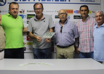 30 01 4 Los Veteranos de la Guardia Civil dan ejemplo de colores con la UD Melilla