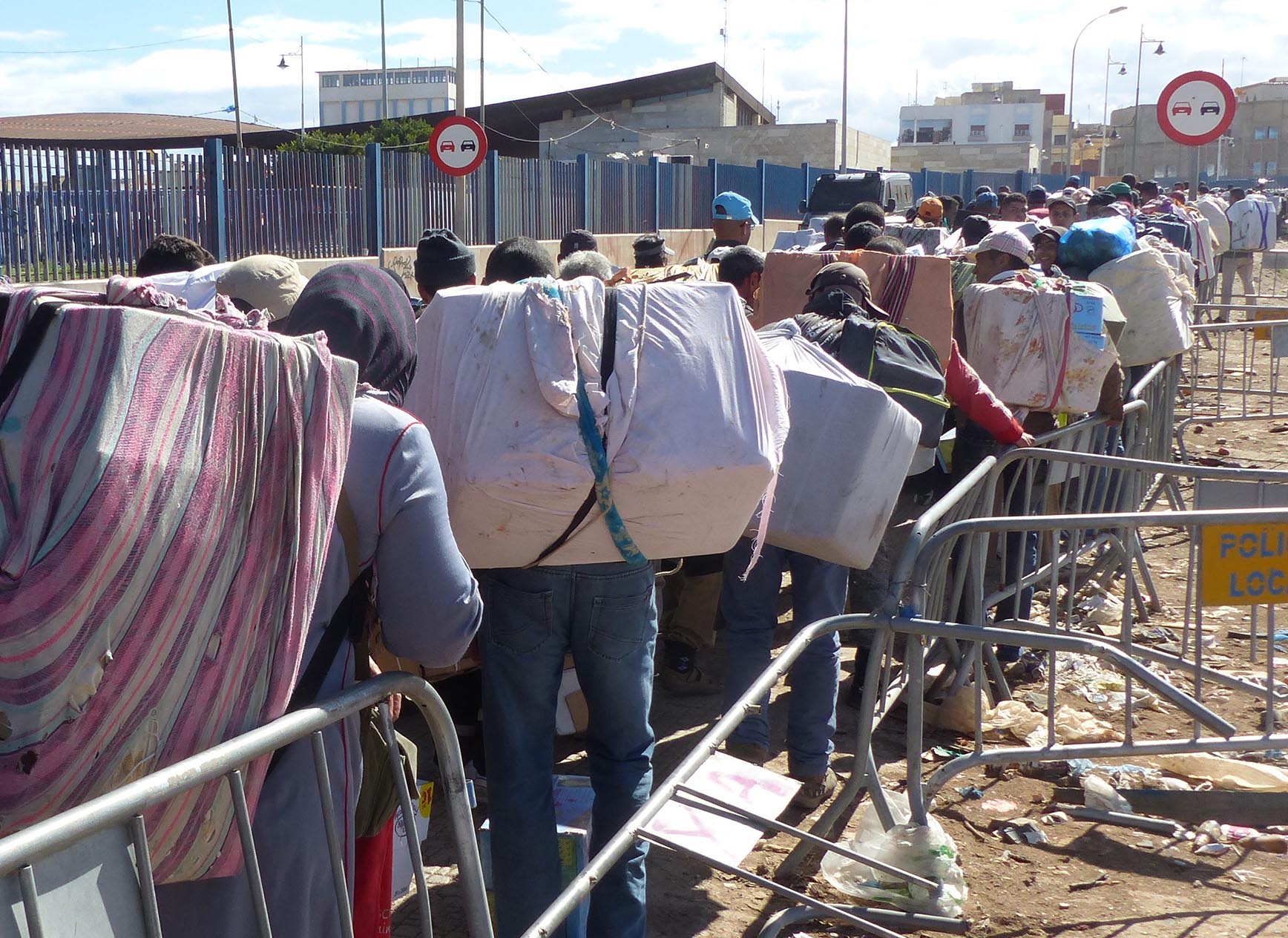 Disminuye el número de porteadores en las fronteras al llegar el Aid El Kebir