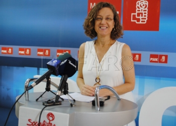 8 01 4 El PSOE subraya que la “pésima gestión” del PP con los transportes la pagan los melillenses