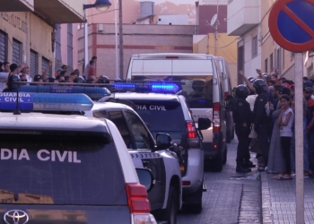 8 1 5 La Guardia Civil detiene a dos jóvenes por amenazas terroristas