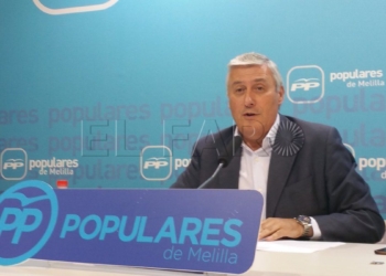 DGTG6pOUQAAXDNZ Unos padres tratan de llevarse por la fuerza a dos hermanos tutelados por la Ciudad