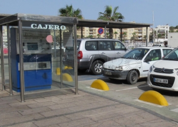12 1 2 El Puerto invertirá un millón de € en reformar el aparcamiento de la Estación Marítima de Melilla