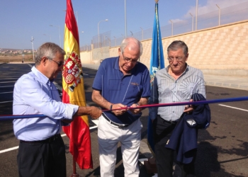 13 1 Abre al tráfico el tramo de la calle Mustafa Arruf hasta la carretera del aeropuerto