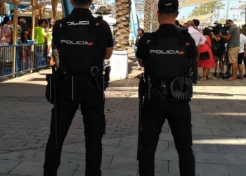 14 1 10 Policías nacionales salen a la calle hoy para exigir un salario igual al de las policías autonómicas