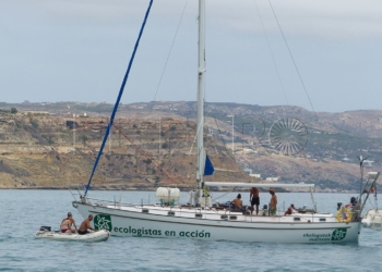 18 2 El velero de Ecologistas en Acción finaliza su campaña estival en el puerto de Cádiz