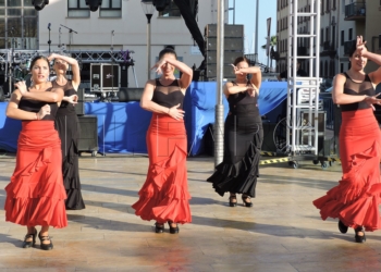 183 Las Culturas se llena de música y baile