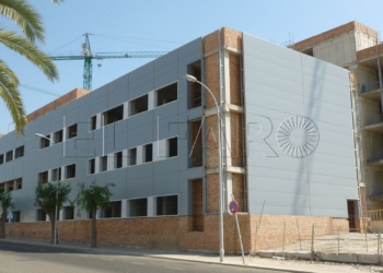3 1 15 La obra del hospital se reiniciará en 3 meses y la del nuevo colegio, para inicios de 2018