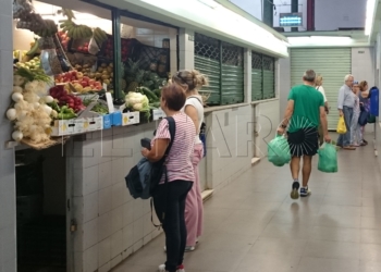3 1 24 Los hosteleros denuncian que el pescado no entra por los problemas en la frontera