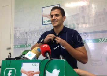 6 1 13 CpM exige la dimisión de Calzado porque considera que su gestión es una “chapuza”