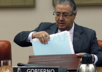 636408150672826951 1 Zoido afirma en el pleno del Senado que la Guardia Civil no es responsable de la muerte de 7 inmigrantes en aguas cerca de Melilla