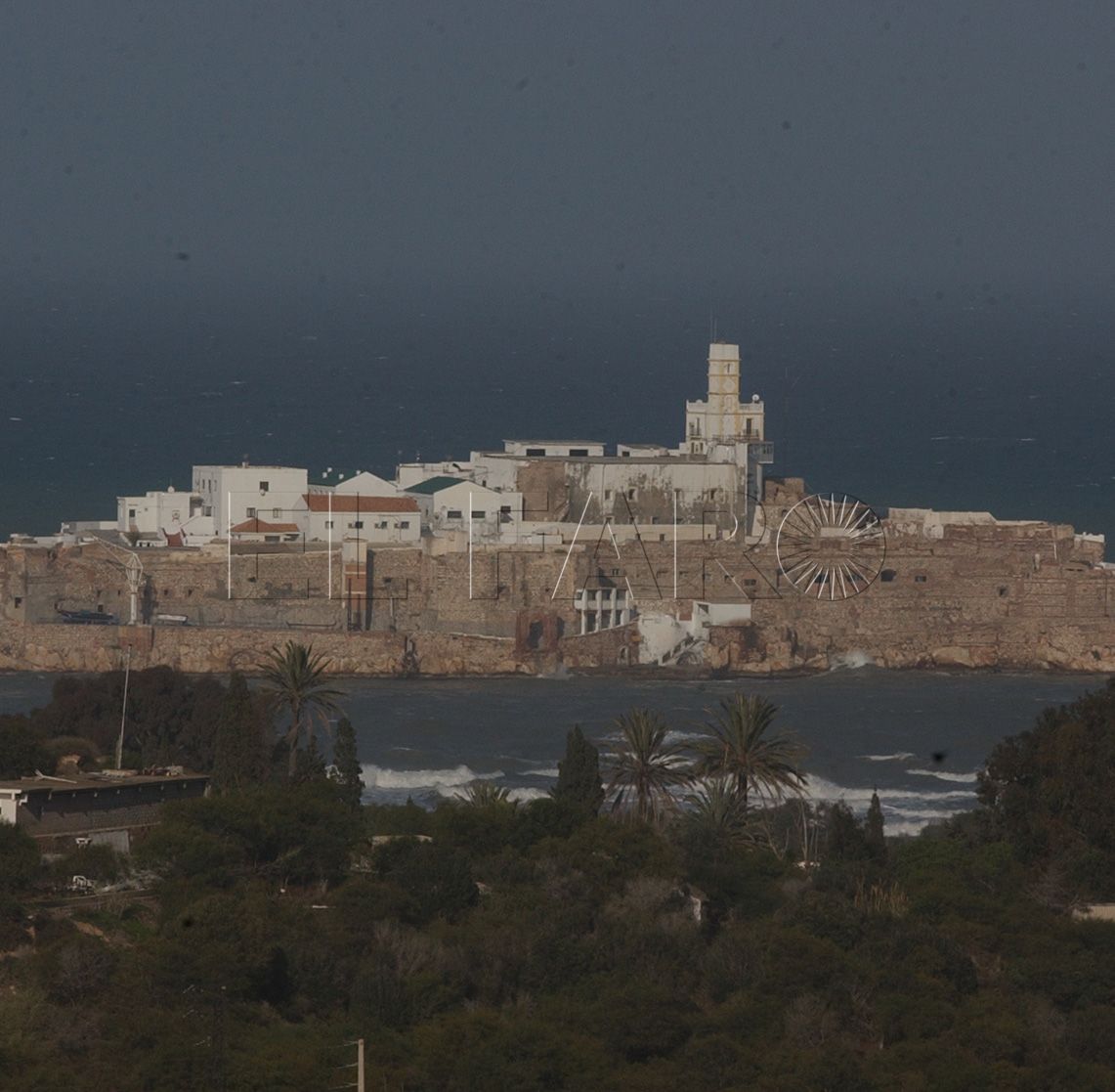 El Ejército español realiza obras en dos islotes frente a las costas de Alhucemas