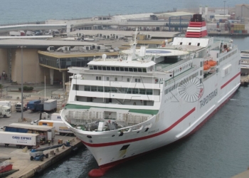 9 1OK Marina Mercante adjudica el contrato marítimo a Trasmediterránea por 0€