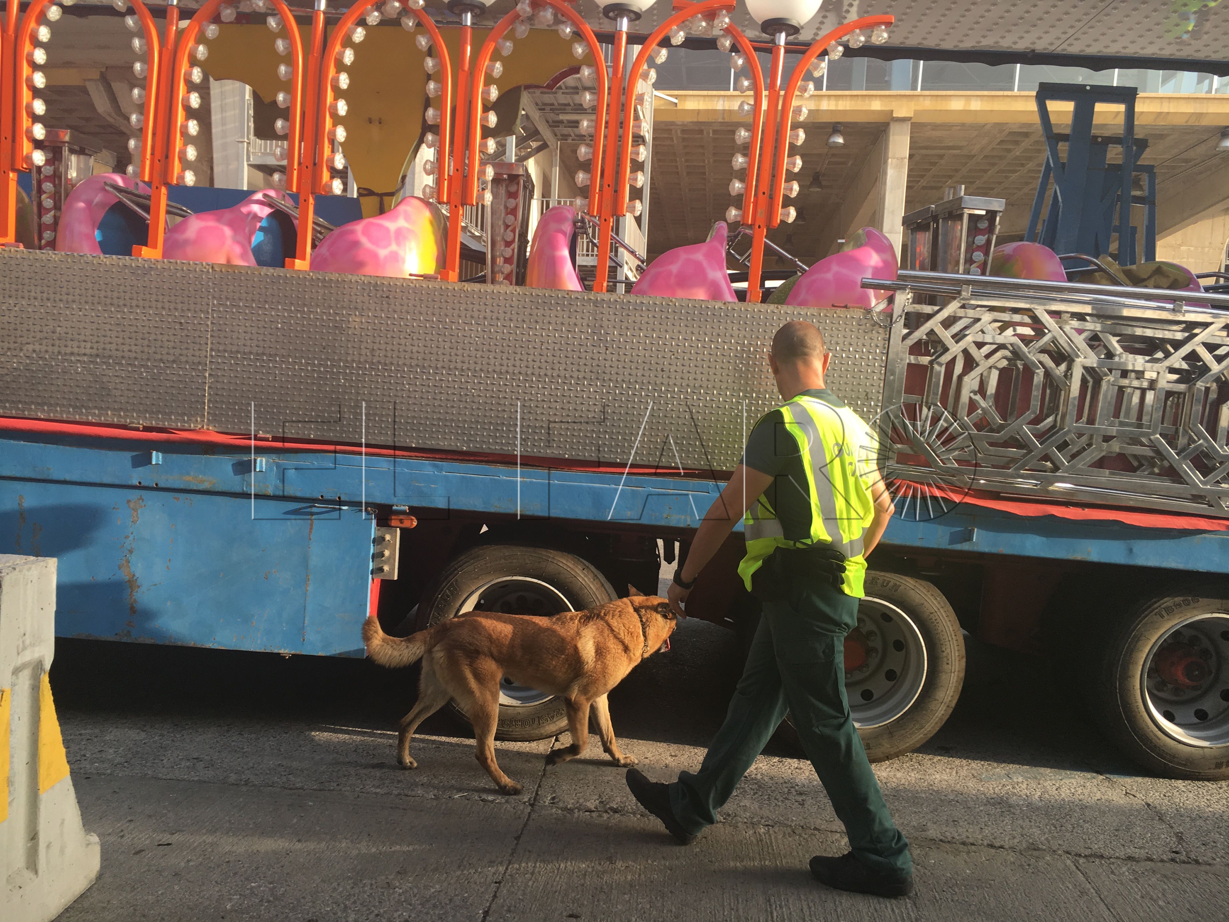 Fuerzas de seguridad se refuerzan en Melilla para evitar polizones tras feria