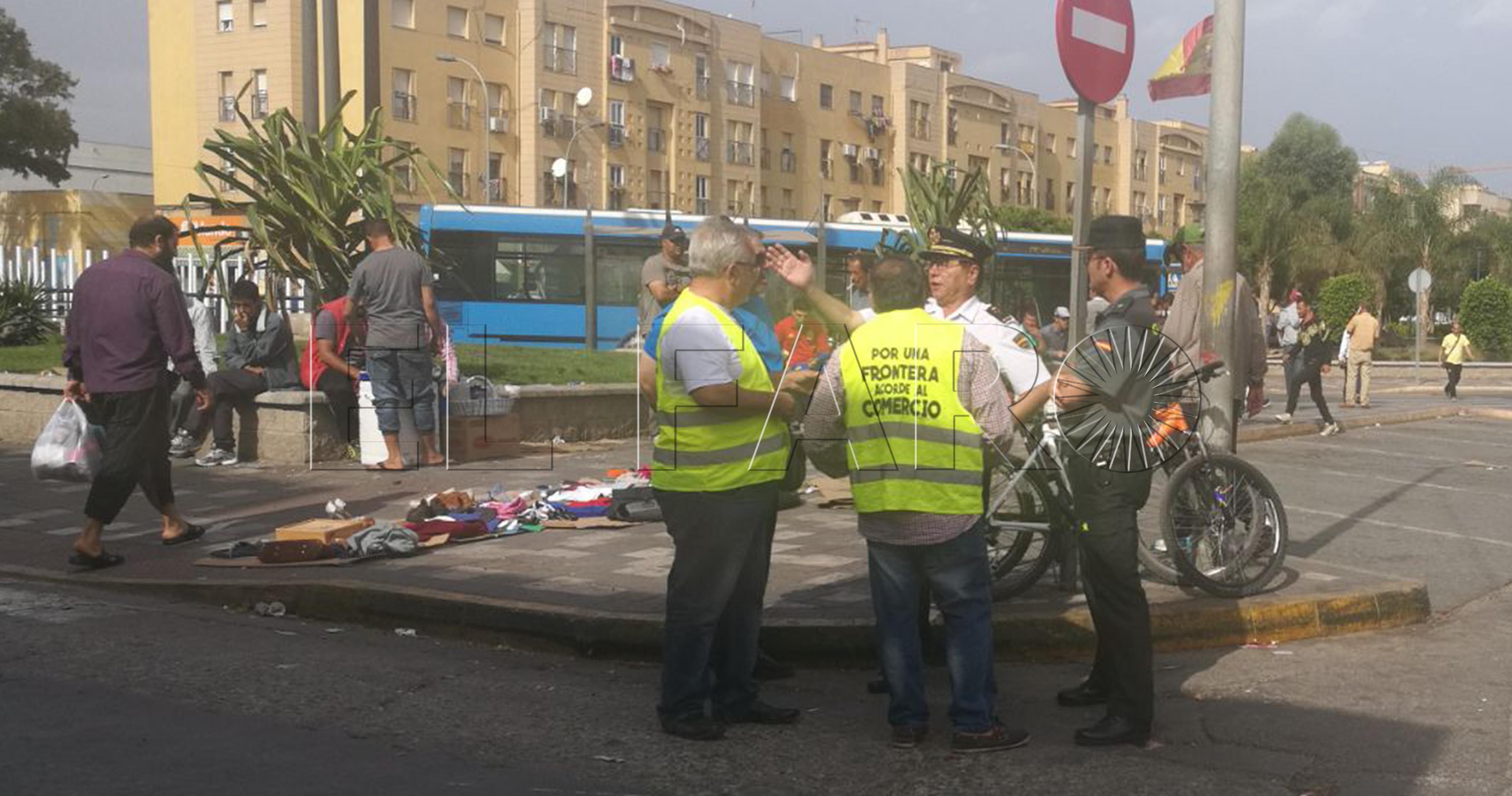 “Se podría alternar el paso de bultos y el de personas con bolsas en Barrio Chino”