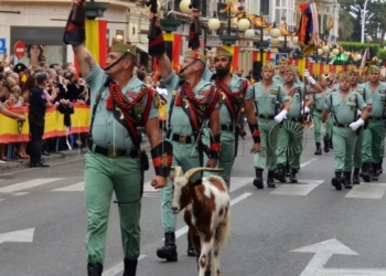 13 1 2 Imbroda y El Barkani estarán hoy en el desfile en Madrid por la Fiesta Nacional