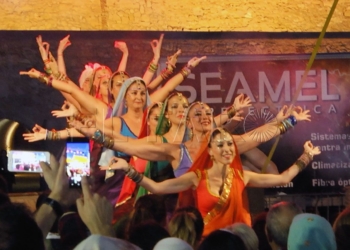 14 1 2 El año nuevo hindú llega a Melilla a ritmo de Bollywood y danzas orientales