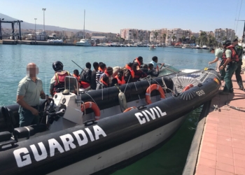 2 1 12 Fallece ahogado un inmigrante que viajaba en una patera con otros 17