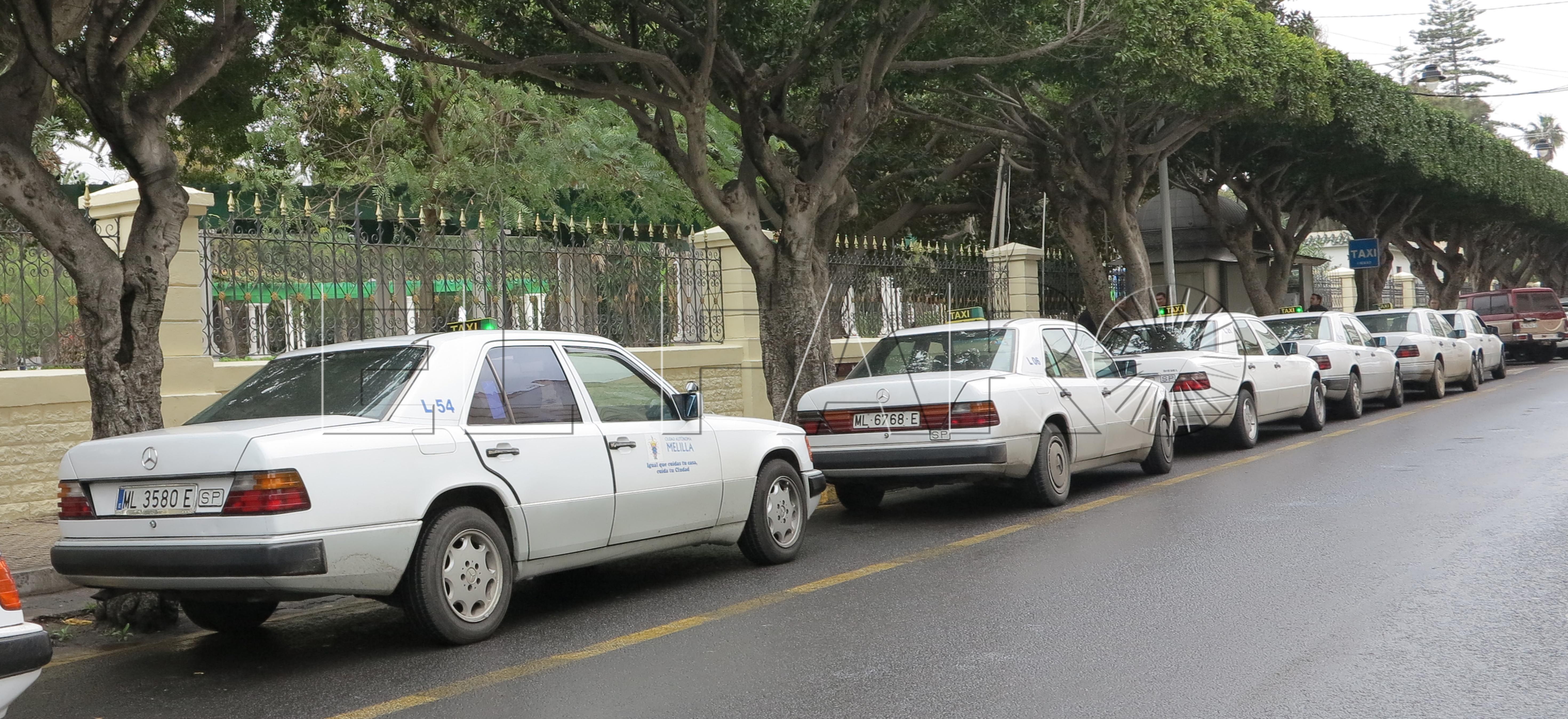 Los taxistas subrayan que el 40% de sus ganancias mensuales viene de la frontera