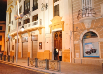DSC 0105 Melilla homenajea a Fernando Arrabal añadiendo su nombre al teatro Kursaal