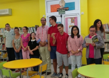 IMG 20171002 103454 Aspanies presenta nuevos libros de accesibilidad cognitiva en la Biblioteca