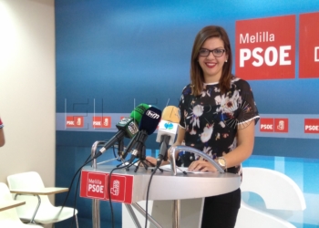 IMG 20171016 104548 El PSOE exige el refuerzo de vuelos en festivos, puentes y vacaciones