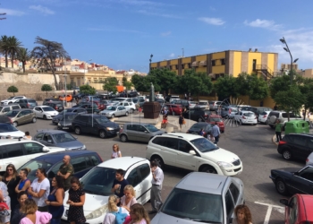 WhatsApp Image 2017 10 02 at 11.04.50 Piden medidas para acabar con el caos y las aglomeraciones de coches en los colegios