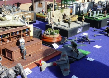 WhatsApp Image 2017 10 11 at 13.49.382 Las miniaturas invaden la calle