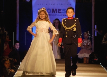 Estrellas y promesas del desfile