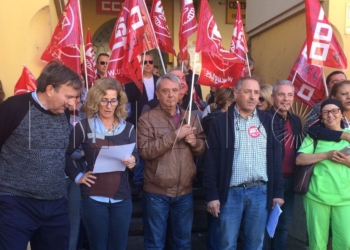 20 1 4 CCOO y UGT se concentran para reclamar mejores condiciones en el empleo público