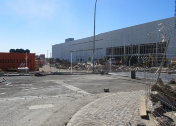 4 1 3 “Tendríamos que vender mucho para pagar el alquiler en el centro comercial”