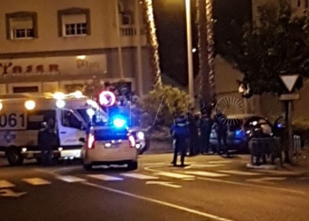 8 2 Da positivo en alcoholemia después de colisionar con la rotonda del Tesorillo