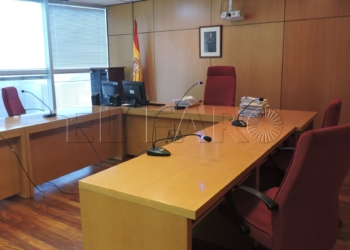 10 1 7 Pega a su mujer por negarse a llevar burka con tacones y le piden 21 meses de prisión