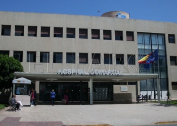 12 01 “La solución a las agresiones sanitarias no es poner un policía en cada dentro”