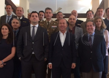 13 1 Marín presenta los detalles técnicos de la ampliación del puerto al resto del equipo