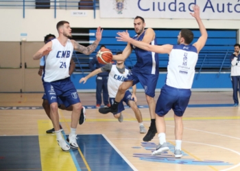 El Club Melilla Baloncesto quiere resurgir en Cáceres