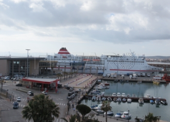 IMG 0996 El buque Sorolla suspende sus rutas después de sufrir un golpe en el puerto de Almería