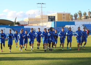 El Melilla se baja del avión y a entrenar