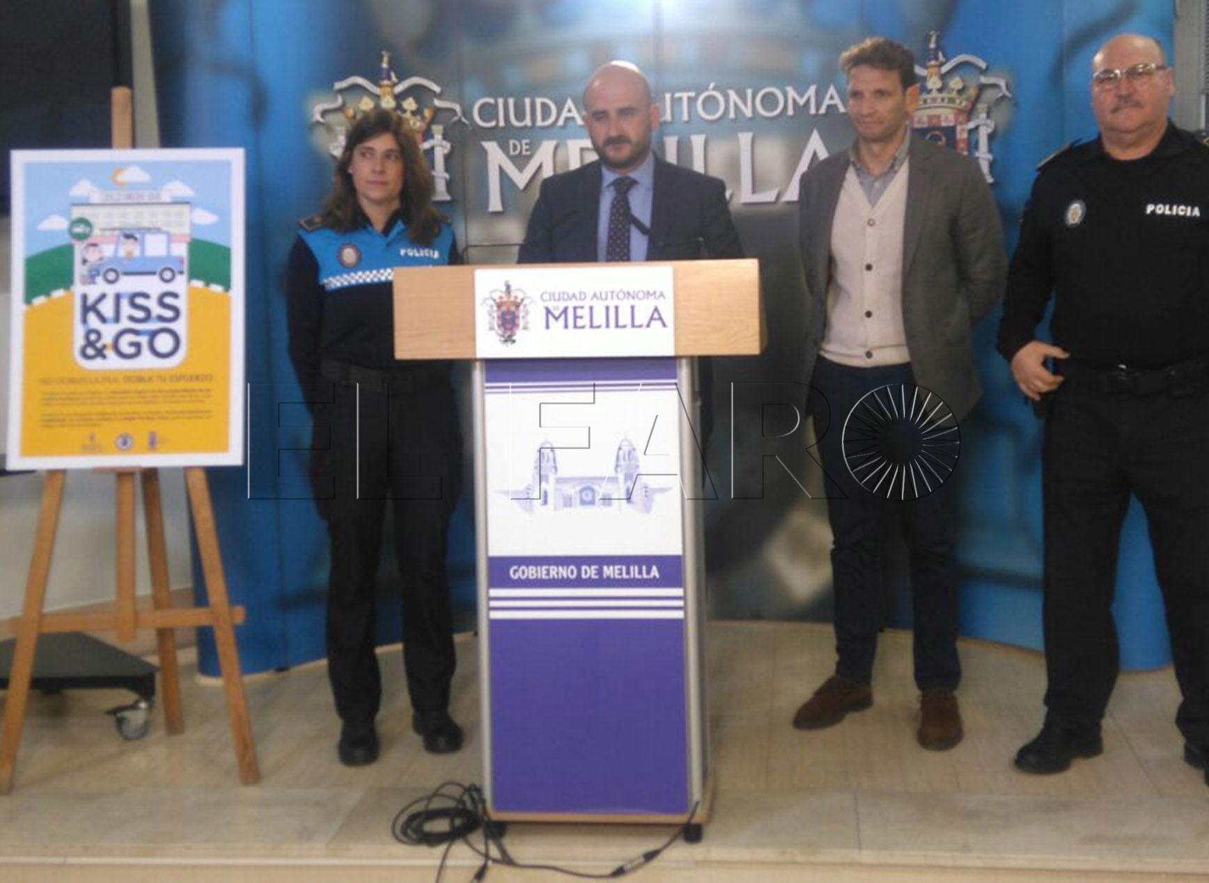 El Enrique Soler pone en marcha un apeadero para acabar con la doble fila