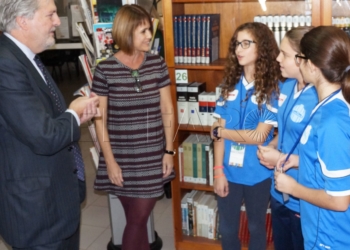 20 2 “La visita de Méndez de Vigo sobra si no es para solucionar problemas”