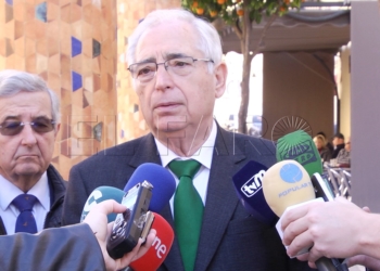 Imbroda tilda de “hipócrita” al PSOE por sus críticas tras la muerte de un porteador