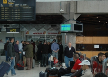 8 01 El aeropuerto de Melilla obtiene el certificado europeo de seguridad operacional