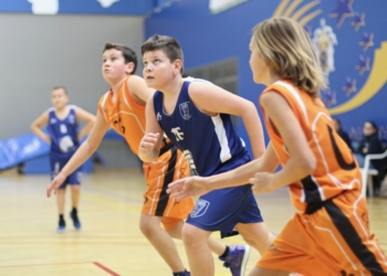 Imágen de uno de los partidos que disputaron los equipos del Decano de la LEB Oro