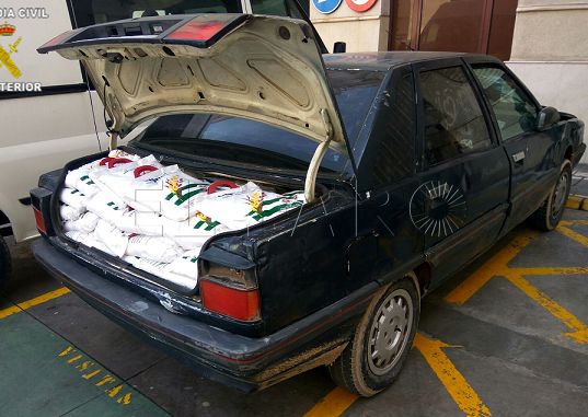 Tres arrestados por conducción temeraria y atentado a la autoridad