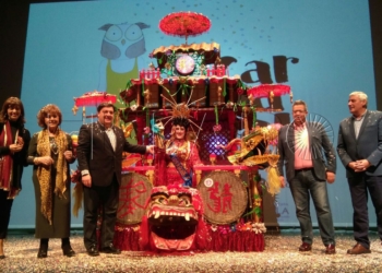 123 La magia oriental llega al Carnaval de Melilla con geishas, samurais y dragones japoneses