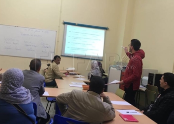 14 1 2 Cerca de 20 personas se preparan el examen de nacionalidad en un curso de Melilla Acoge