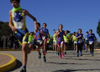 Los más pequeños disfrutando con esta modalidad deportiva en nuestra ciudad.
