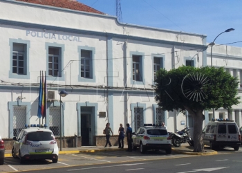 6 1 1 Detienen a dos menores y tres adultos por entrar en una vivienda para robar