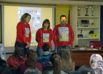 6 5 El Victoria Eugenia expone una muestra de libros y máquinas de escribir del sistema Braille